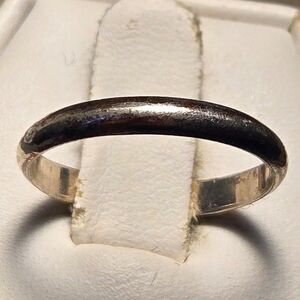 Simple band Vintage Sterling Silver Ring Sz 7
